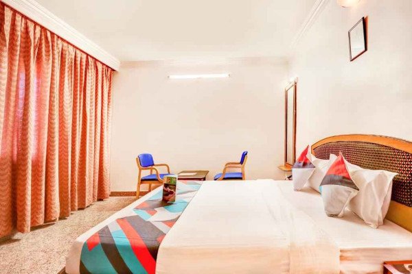 3 BHK flat for Working Bachelor in Noida
