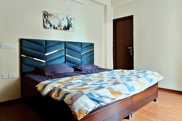 3 BHK Full Furnished Sharing Flat in Techzone 4