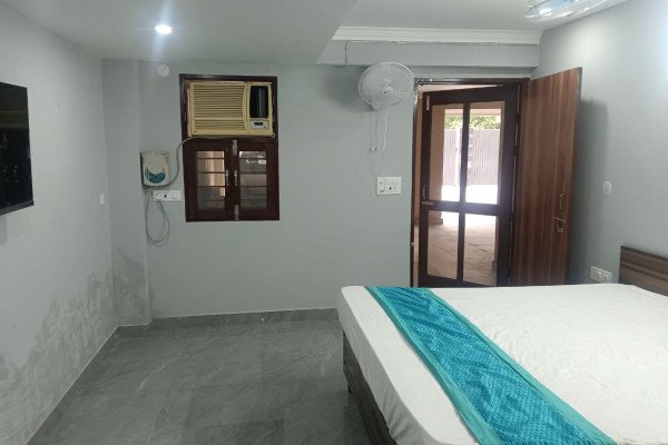 1RK Premium room in Sector 46, Gurgaon, Haryana 