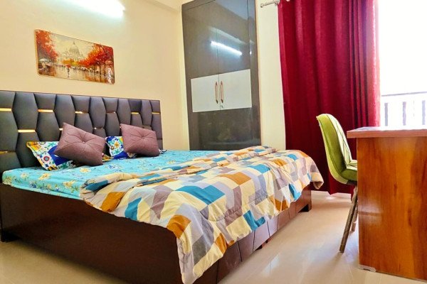 3 BHK Full Furnished Sharing Flat in Techzone 4