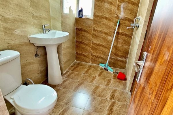 3 BHK Full Furnished Sharing Flat in Techzone 4