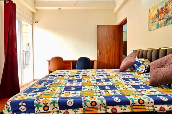 3 BHK Full Furnished Sharing Flat in Techzone 4