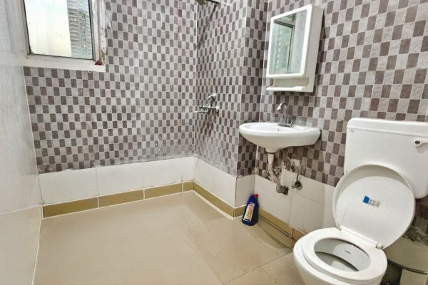 Twin Sharing Room in 3BHK Flat