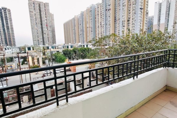 Twin Sharing Room in 3BHK Flat