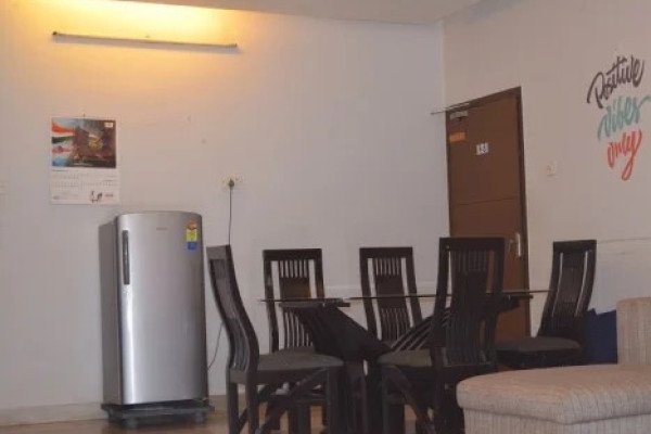 Room OLE_PANDEY-002