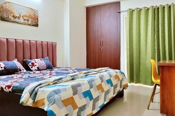 Room 001